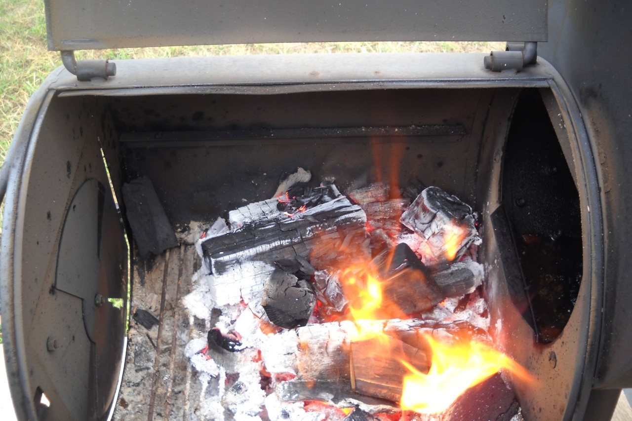 Fire Management Methods Every Pitmaster Should Understand